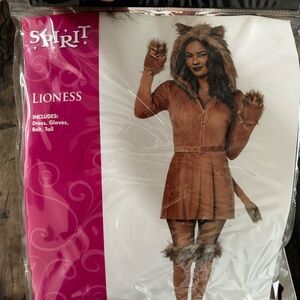 Spirit Lioness costume size M women’s NWT